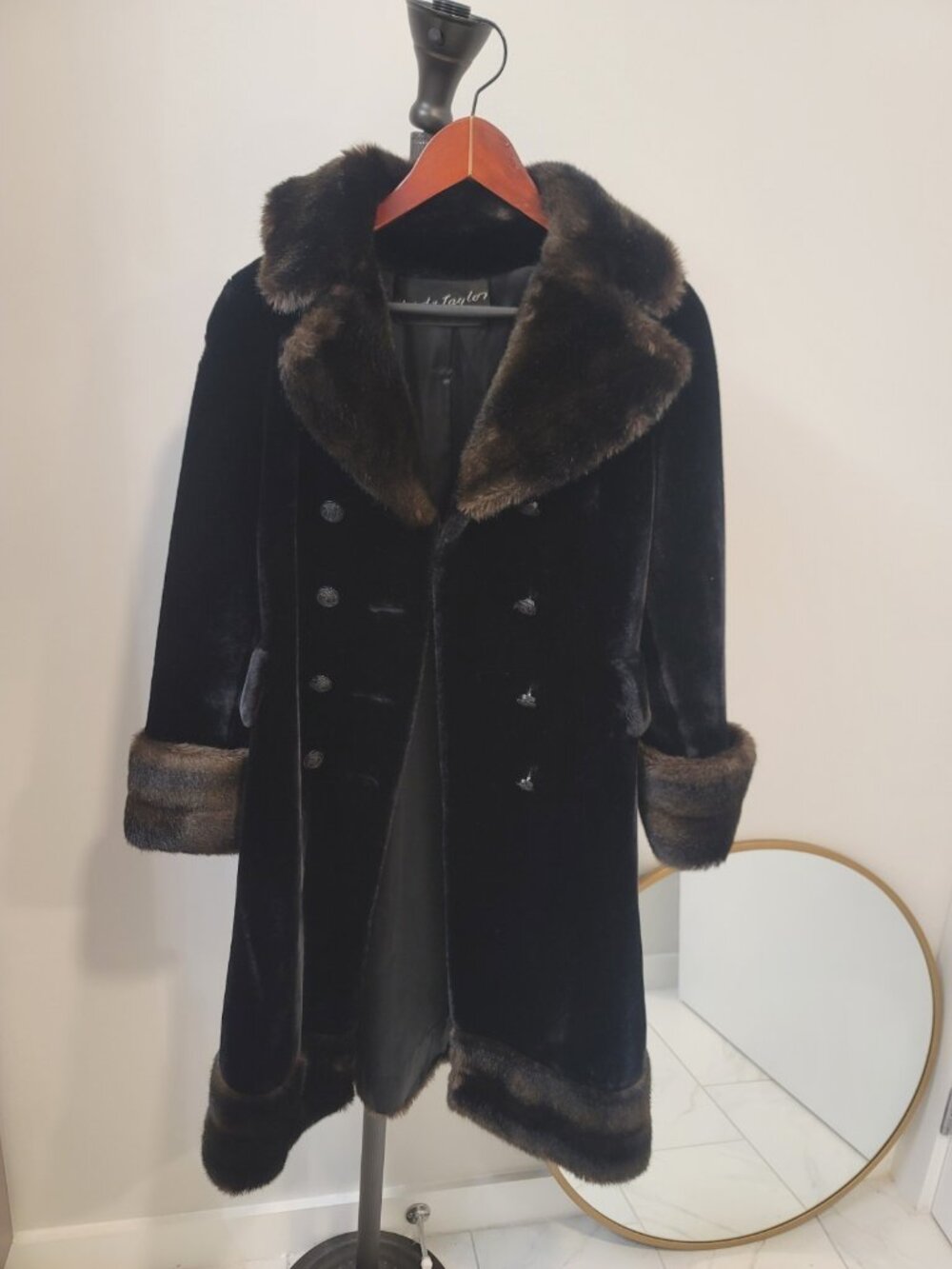 Russel Taylor Borgazia Vintage 60s  Brown Faux Fur Coat Mid-Length Plush Parka